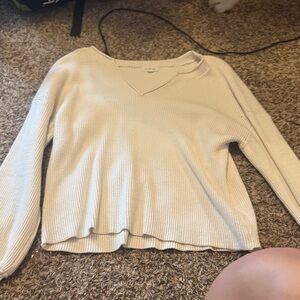 Blu Pepper Cream V-Neck Sweater